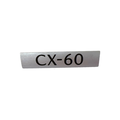 Logotipo de metal personalizado con mango de productos de aluminio con forma personalizada