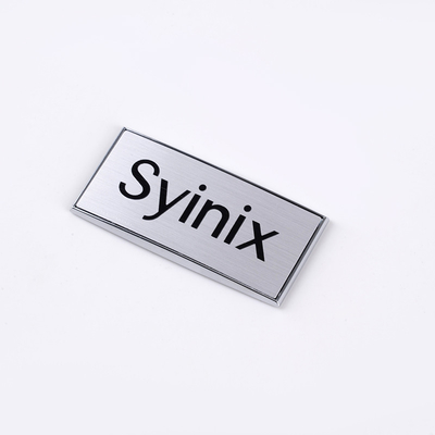 Etiquetas metálicas de alto brillo Personalización personalizada con metal de aluminio ecológico