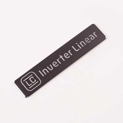 Logotipo de metal personalizado Fabricación de señales metálicas ecológicas con instalación OEM