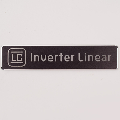 Logotipo de metal personalizado Fabricación de señales metálicas ecológicas con instalación OEM