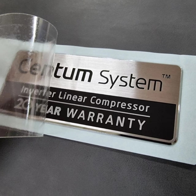 Personalización profesional de logotipos de aluminio metálico ecológico y llamativo