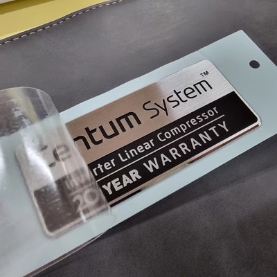 Personalización profesional de logotipos de aluminio metálico ecológico y llamativo