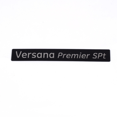 Logos de metal Producción personalizada para embalajes personalizados Instalación OEM