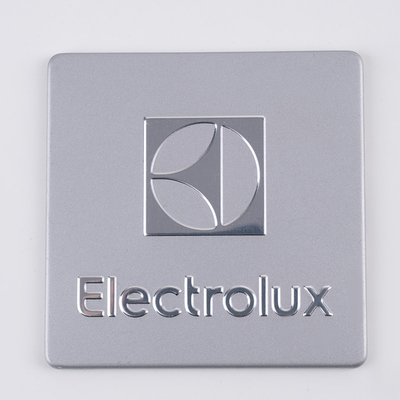 Venta directa de logotipos de metal de níquel electroformado profesionales para instalación OEM