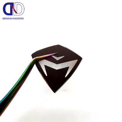 Etiqueta de metal de alto brillo para placa de acero inoxidable personalizada en productos eléctricos